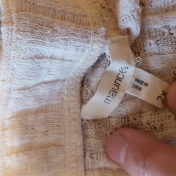 EUC Maurices Sweater Size 2X - Picture 2 of 2